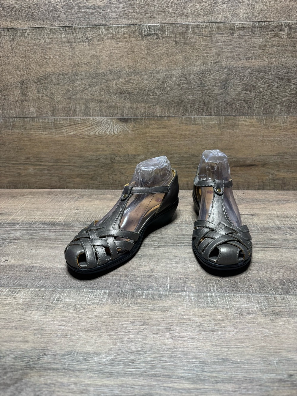 Clarks Metallic Gray Leather Woven T-Strap Flats